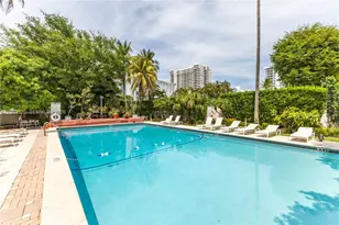 255 W 24th St, Miami Beach, FL 33140 - Photo 2