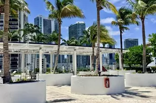 601 NE 36th St, Miami, FL 33137 - Photo 4