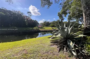 5661 Riverside Dr, Coral Springs, FL 33067 - Photo 28