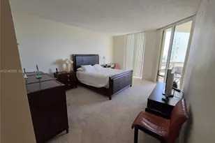 20191 E Country Club Dr, Aventura, FL 33180 - Photo 26