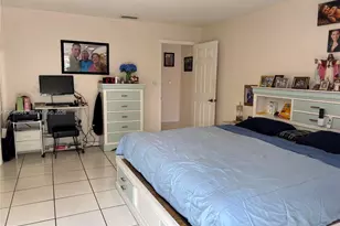 18713 NW 78th Ct, Hialeah, FL 33015 - Photo 8