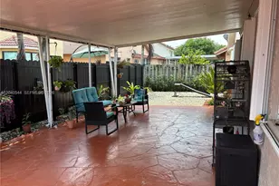 18713 NW 78th Ct, Hialeah, FL 33015 - Photo 14
