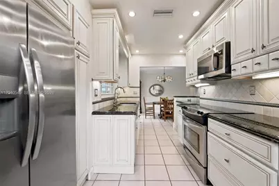 2760 NW 108th Ave, Sunrise, FL 33322 - Photo 12