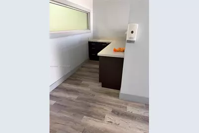285 NW 27th Ave, Miami, FL 33125 - Photo 2