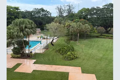 900 Saint Charles Pl #407, Pembroke Pines, FL 33026 - Photo 1