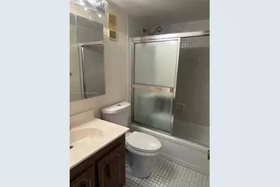 900 Saint Charles Pl #407, Pembroke Pines, FL 33026 - Photo 10