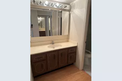 900 Saint Charles Pl #407, Pembroke Pines, FL 33026 - Photo 6