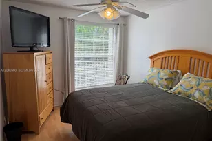 1335 Seagrape Cir, Weston, FL 33326 - Photo 14