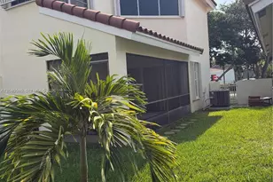 1335 Seagrape Cir, Weston, FL 33326 - Photo 24