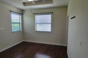 8872 W 35th Ct, Hialeah, FL 33018 - Photo 16