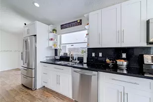 1141 NW 173rd Ave, Pembroke Pines, FL 33029 - Photo 20