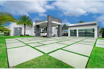 13052 NW 102nd Ave, Hialeah Gardens, FL 33018 - Photo 4