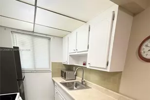 2145 Pierce St, Hollywood, FL 33020 - Photo 14