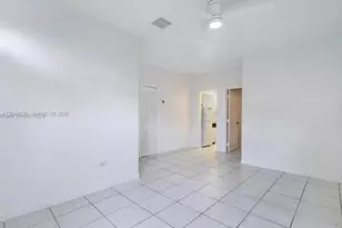 822 Lenox Ave., Miami Beach, FL 33139 - Photo 4