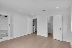 337 W 28th St, Miami Beach, FL 33140 - Photo 22