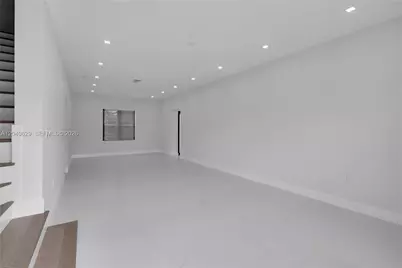 337 W 28th St, Miami Beach, FL 33140 - Photo 8