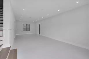 337 W 28th St, Miami Beach, FL 33140 - Photo 8