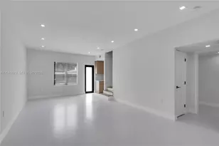 337 W 28th St, Miami Beach, FL 33140 - Photo 14