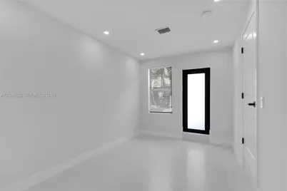 337 W 28th St, Miami Beach, FL 33140 - Photo 34