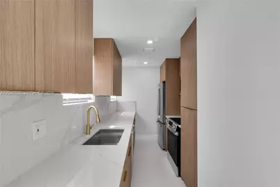 337 W 28th St, Miami Beach, FL 33140 - Photo 6