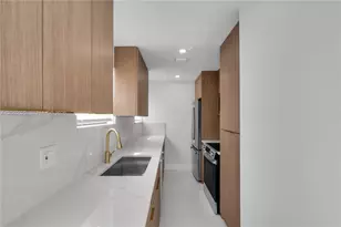 337 W 28th St, Miami Beach, FL 33140 - Photo 6