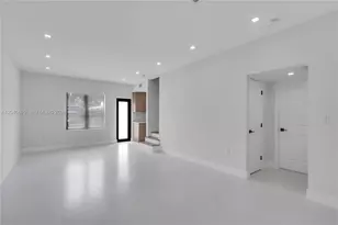 337 W 28th St, Miami Beach, FL 33140 - Photo 10