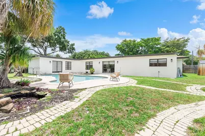 885 Azalea Ct, Plantation, FL 33317 - Photo 48
