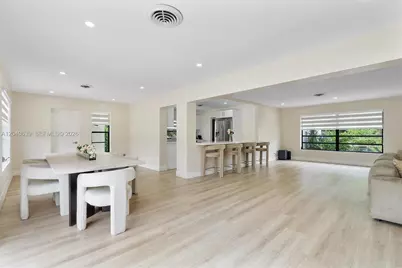 885 Azalea Ct, Plantation, FL 33317 - Photo 16