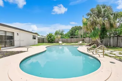 885 Azalea Ct, Plantation, FL 33317 - Photo 52