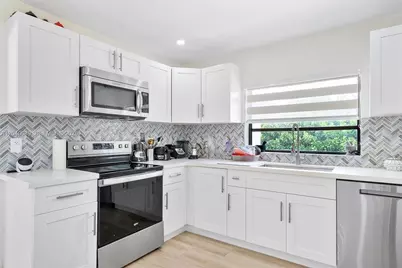 885 Azalea Ct, Plantation, FL 33317 - Photo 24