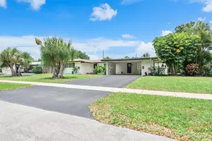 885 Azalea Ct, Plantation, FL 33317 - Photo 1