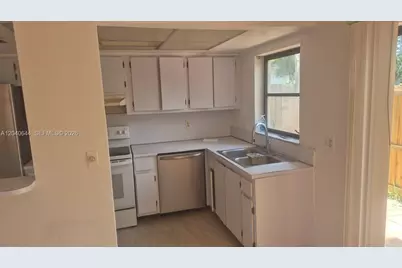 8617 NW 35th St #8617, Coral Springs, FL 33065 - Photo 2