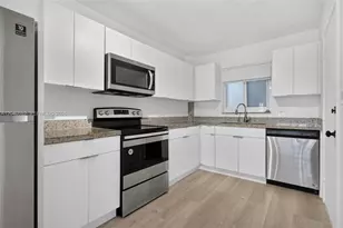 1939 Jefferson St, Hollywood, FL 33020 - Photo 1