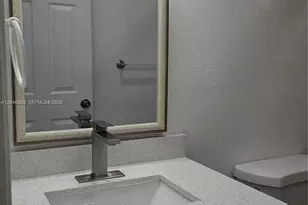 5625 W 20th Ave, Hialeah, FL 33012 - Photo 10