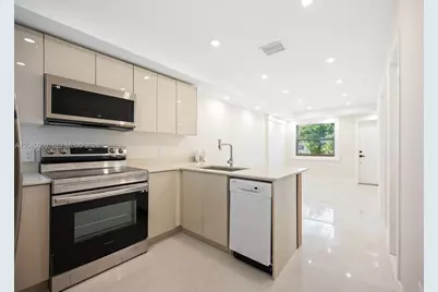 1820 NW 63rd St, Miami, FL 33147 - Photo 12