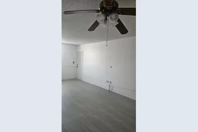 5625 W 20th Ave #208, Hialeah, FL 33012 - Photo 4