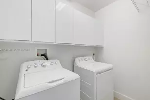10471 NW 66th St, Doral, FL 33178 - Photo 36