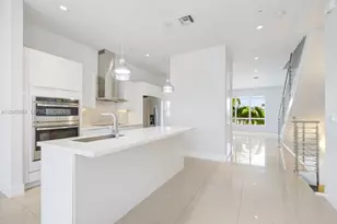 10471 NW 66th St, Doral, FL 33178 - Photo 40