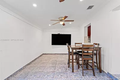 7701 W 16th Ct, Hialeah, FL 33014 - Photo 16