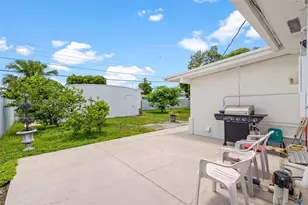 7701 W 16th Ct, Hialeah, FL 33014 - Photo 42