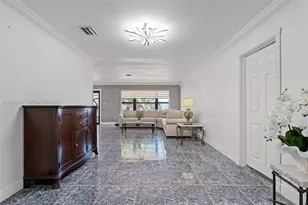 7701 W 16th Ct, Hialeah, FL 33014 - Photo 10