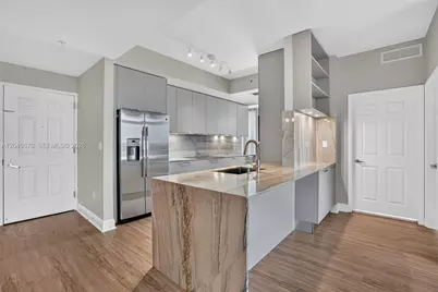 3232 SW 22nd Ter #601, Miami, FL 33145 - Photo 12