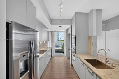 3232 SW 22nd Ter #601, Miami, FL 33145 - Photo 6