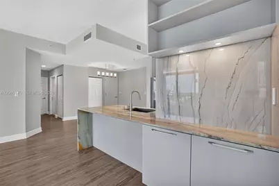 3232 SW 22nd Ter #601, Miami, FL 33145 - Photo 14