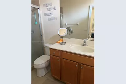 8929 W 35th Way, Hialeah, FL 33018 - Photo 20