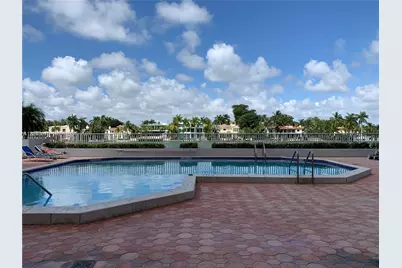 5700 Collins Ave #12N, Miami Beach, FL 33140 - Photo 24