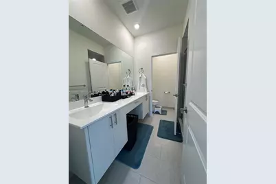 8001 NW 41st St #F-113, Doral, FL 33166 - Photo 18