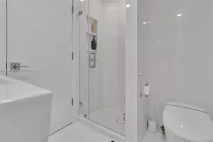 5701 Collins Ave, Miami Beach, FL 33140 - Photo 24