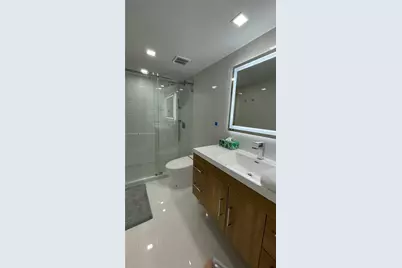 5701 Collins Ave #PH08, Miami Beach, FL 33140 - Photo 22