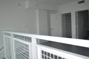 253 NE 2nd St, Miami, FL 33132 - Photo 36